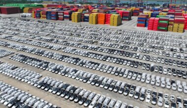 Hiina kaubandusülejääk ületas triljoni dollari lati