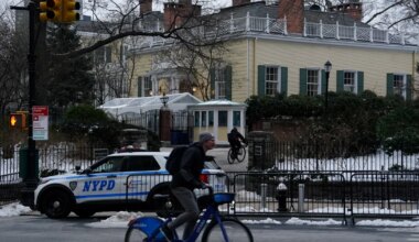 Mamdani kolib Queensi korterist New Yorgi linnapea häärberisse