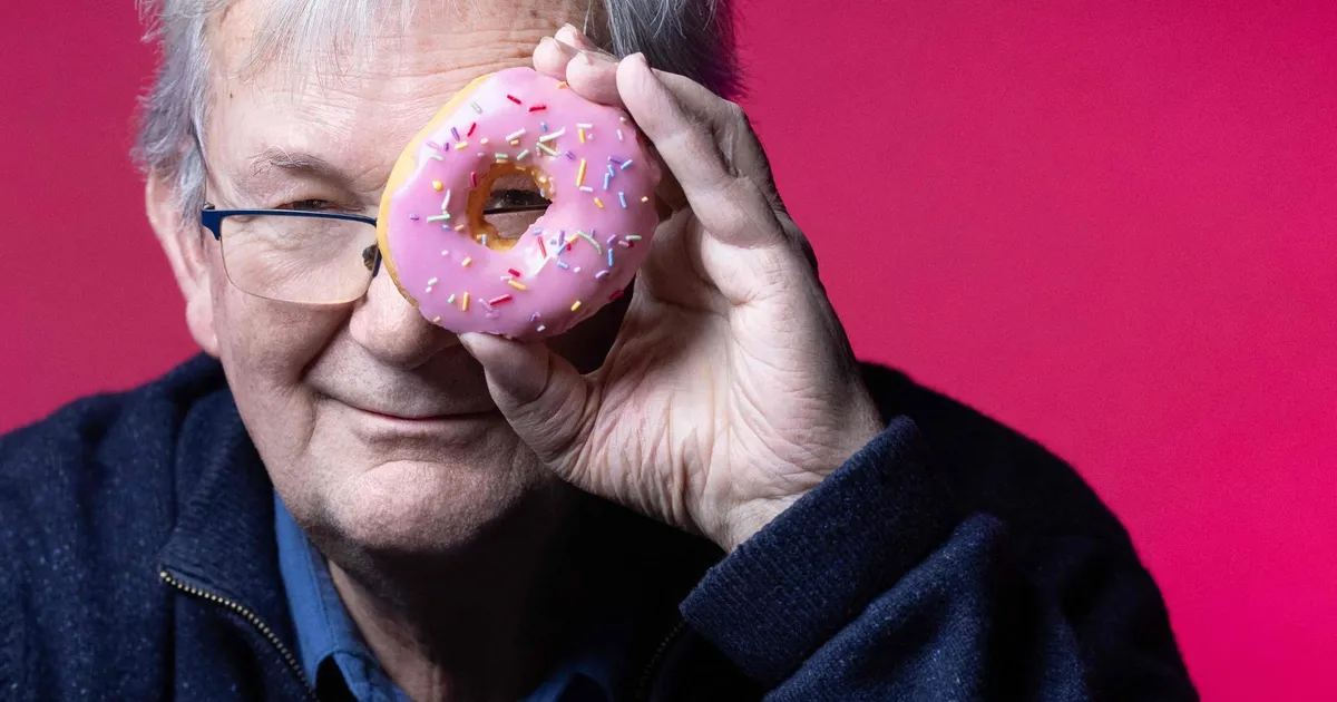 MARTIN PARR (1952–2025) ⟩ Mees, kes teadis Lasnamäe turgu nagu oma viit sõrme