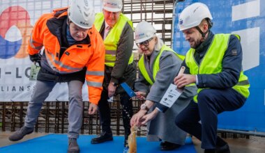 GALERII ⟩ Sindi-Lodja uue silla ehitajad jõudsid järjega maa peale