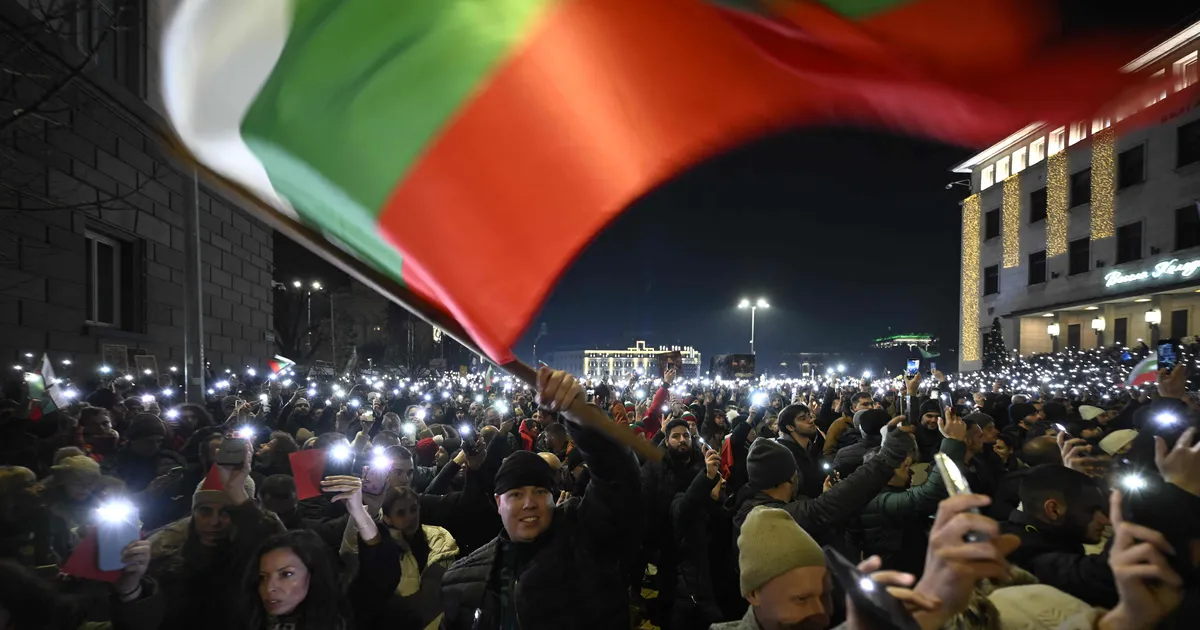 Bulgaaria valitsus astus massimeeleavalduste tõttu tagasi - Maailm - Postimees.ee