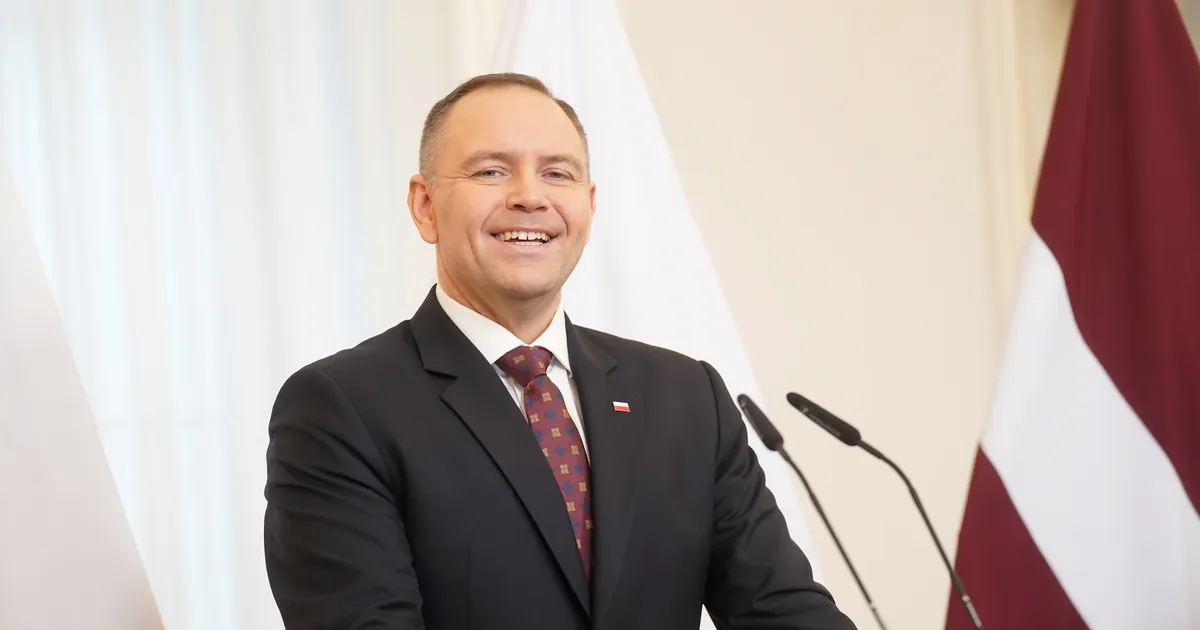 Läti visiidil saadeti presidendile vastu porine auto