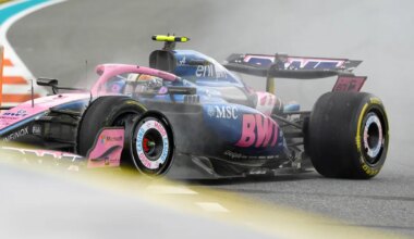 VIDEO ⟩ Aroni tiimikaaslane suutis ühes ja samas kurvis kolm korda seina põrutada