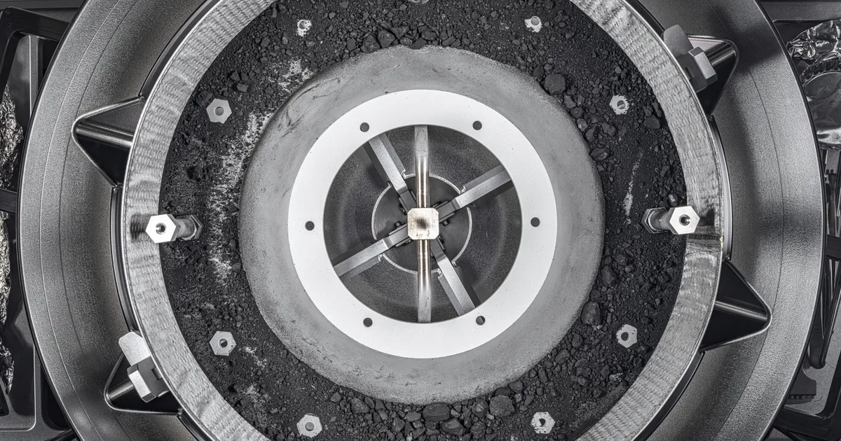 Meteoriit Bennu proovidest leiti lisaks suhkrutele ka sellist kummitaolist ainet