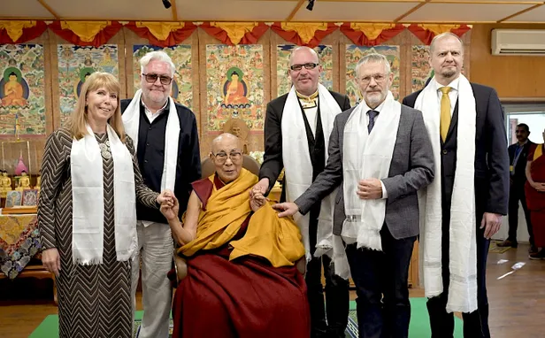 Eesti delegatsioon dalai-laama juures