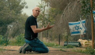 Dokfilm sellest, kuidas Iisraeli erukindral oma poja peret päästma sööstab