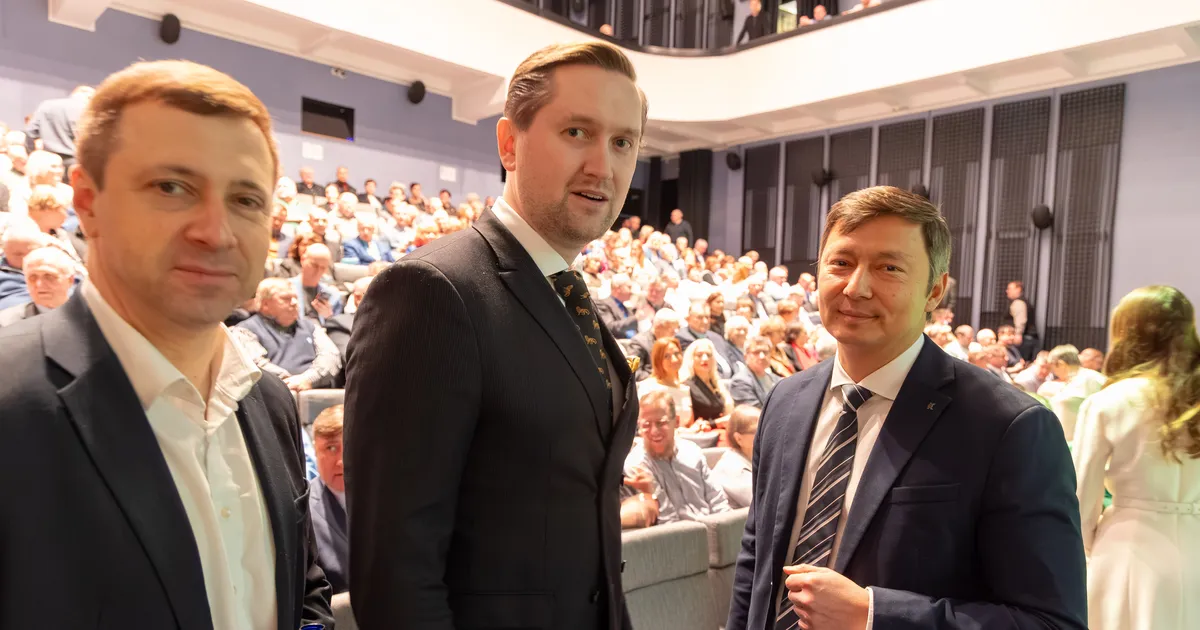 GALERII ⟩ Keskerakond peab Paides kongressi - Postimees