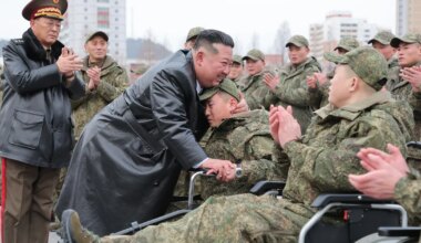 Kim Jong-un tunnustas Venemaal demineerimas käinud sõdureid «igavese hiilgusega»