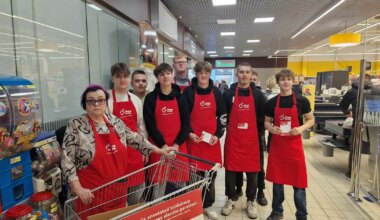 Poekülastajad annetasid abivajajatele üle poolteise tonni toitu - Saarte Hääl