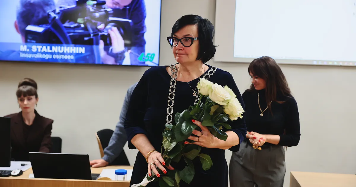 FOTOD ⟩ Narva volikogu valis linnapeaks taas Katri Raigi