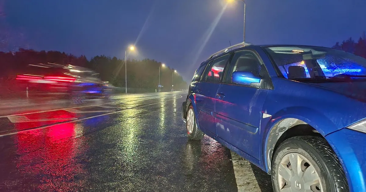 PILDID ⟩ Veokijuht sõitis Tallinna-Tartu maanteel sõiduautole tagant sisse