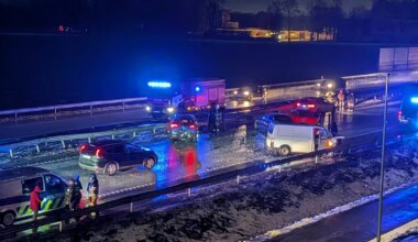 Jõhvi lähedal põrkasid kokku viis sõidukit