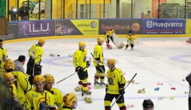 Välk 494 laseb aasta viimasel kodumängul jääle jõulurõõmu lennutada