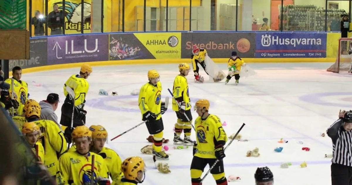 Välk 494 laseb aasta viimasel kodumängul jääle jõulurõõmu lennutada