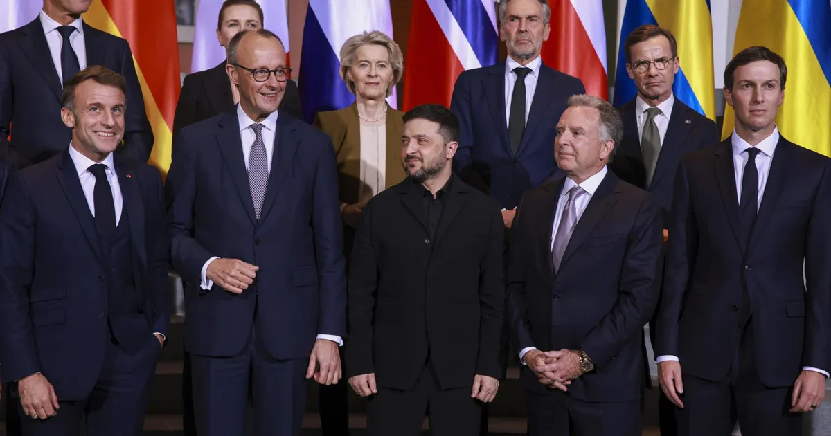 ÜLEVAADE ⟩ Ukraina julgeolekugarantiides tehti edusamme, territooriumi küsimus püsib lahenduseta