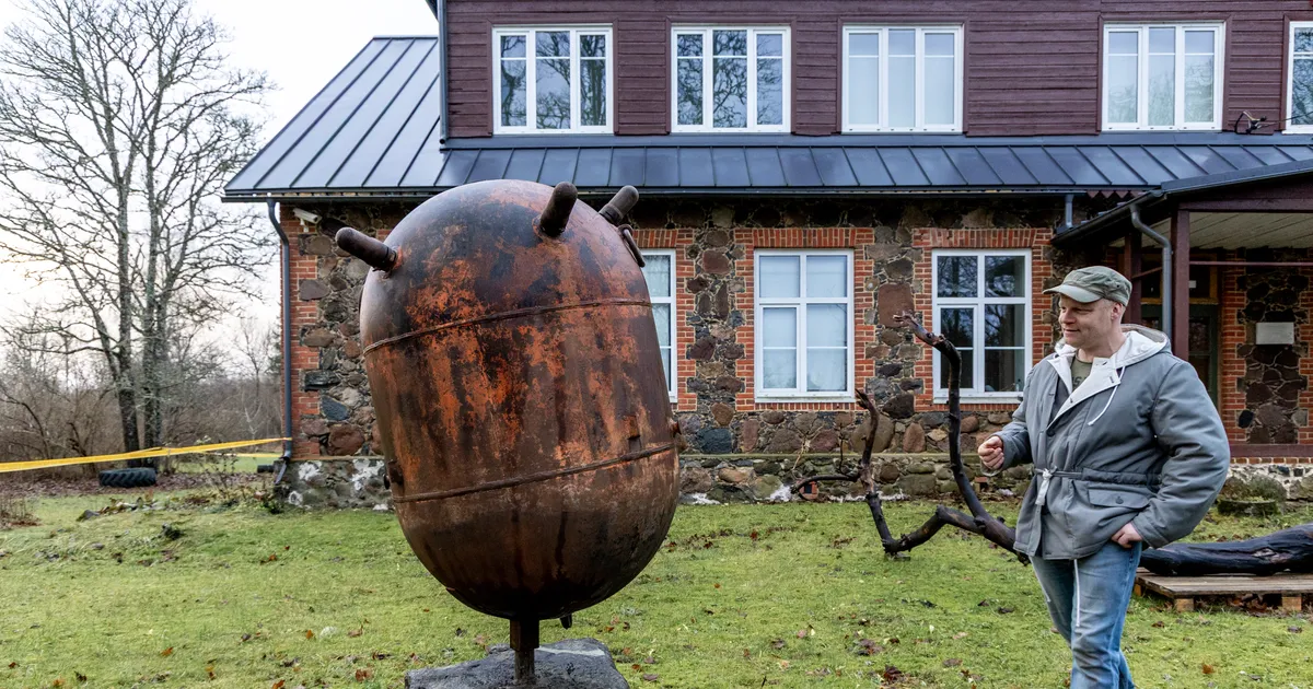 PILDID ⟩ Tartu mees plaanib Selja koolimajja militaarajaloo keskust