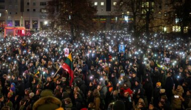 KOHALIK VAADE. ⟩ Leedulased protestivad rahvusringhäälingu sõltumatuse kaitseks - Maailm - Postimees.ee