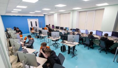 Hendrik Agur paneb Ida-Virus kutseõppe pausile ja hakkab eesti keelt õpetama