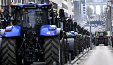 TRAKTORID TÄNAVALE ⟩ Eesti põllumehed protestivad Brüsselis Lõuna-Ameerika kaubandusleppe ja uue eelarve vastu