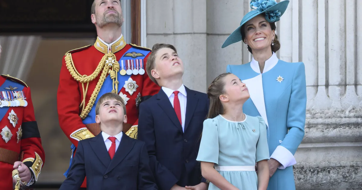 Williami ja Catherine'i selle aasta jõulukaardil ajab vaatajaid elevile nunnu detail