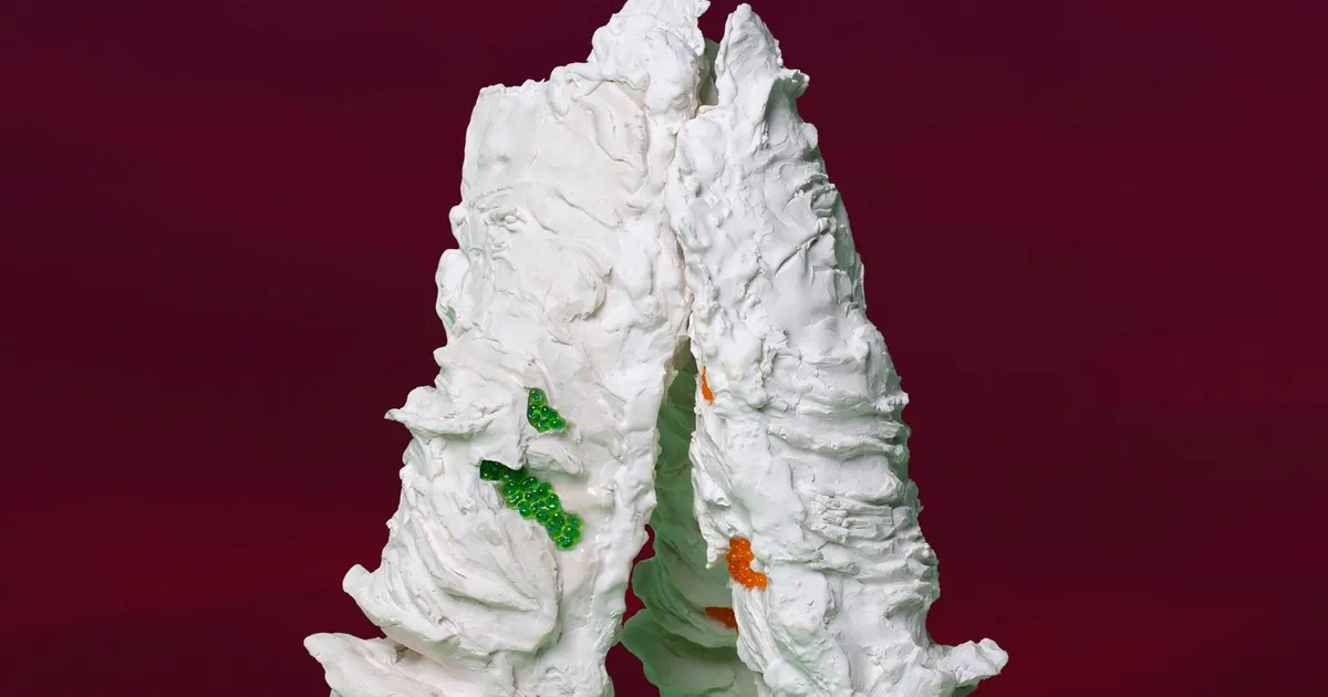 Mari Männa näitusel saavad kokku tumedus ja heledus