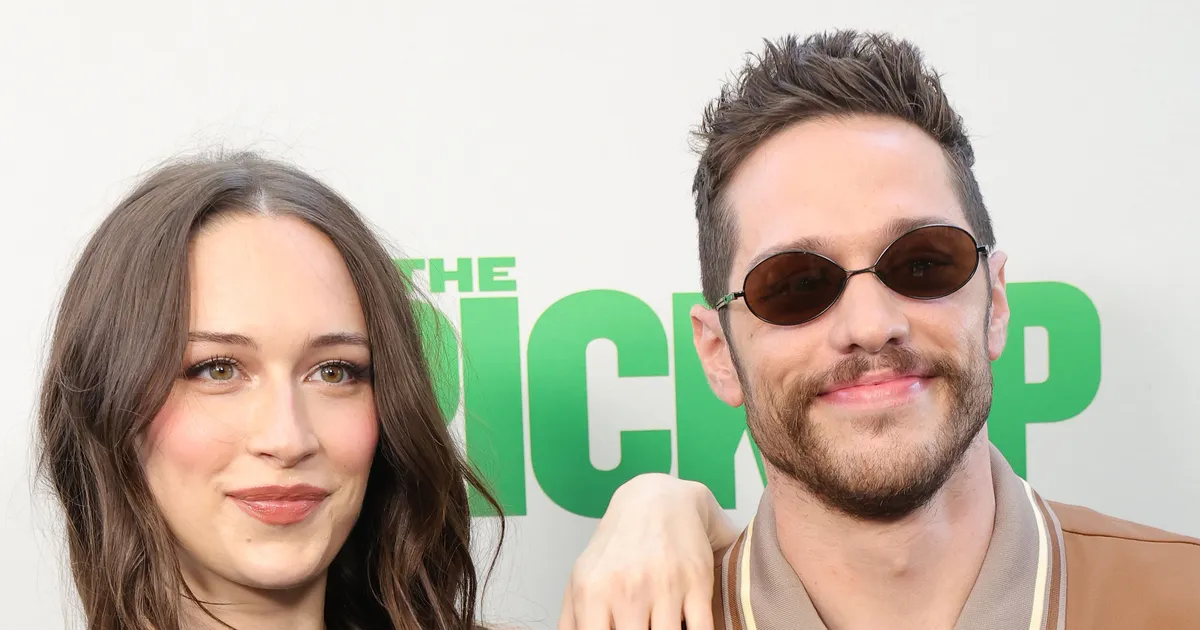 koomiku ja modelli Elsie Hewitti perre sündis esimene laps