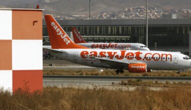 Kaasreisijad süüdistavad Briti perekonda oma surnud vanaema lennuki pardale toomises