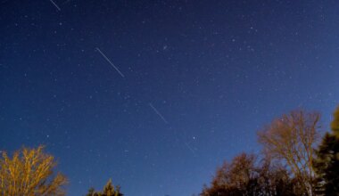 Starlinki satelliit plahvatas, täites orbiidi ohtliku prahiga