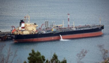 Vene nafta hind on tänavu kukkunud poole võrra