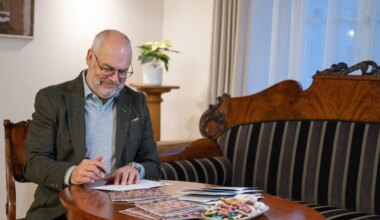 FOTOD ⟩ Riigipea jõulukaart rõhutab lugemuse tähtsust ja kestvust