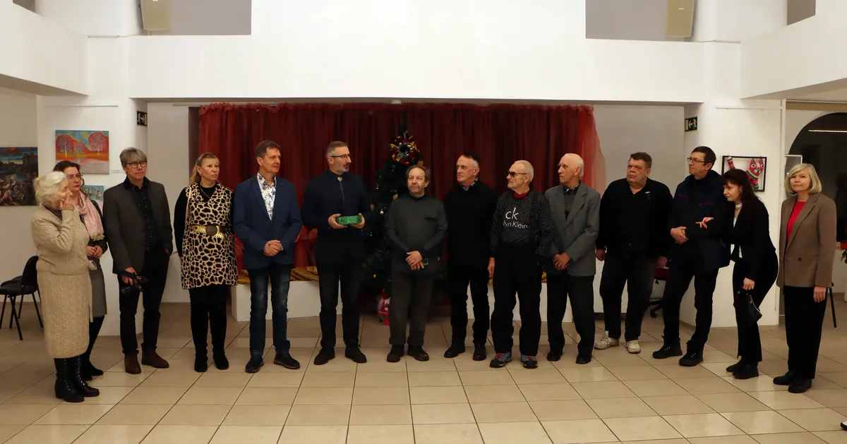 GALERII ⟩ Kohtla-Järve kunstnike aastanäitus tutvustab uusi töid ja nimesid