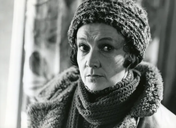 Ita Ever filmis «Naine kütab sauna».