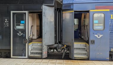 Hädapidurit näppinud purjus «jõuluvana» põhjustas Rootsis rongiseisaku