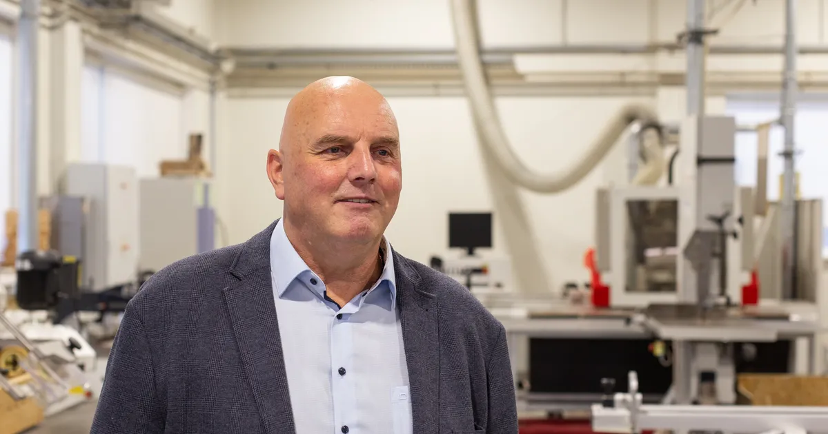 HENDRIK AGUR ⟩ Kuidas saab Ida-Virumaa Kutsehariduskeskusest COSMOS?