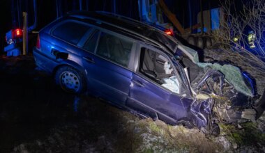 PÕDER, SÕIDU- JA VEOAUTO ⟩ Järvamaal juhtus raske avarii