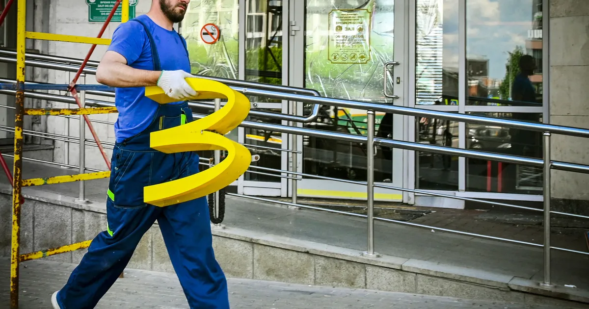 Trumpi siseringi silmis on Venemaa majandus kullaauk. Päriselus pigem mülgas