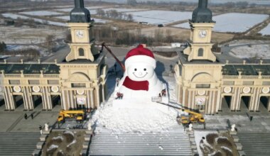 VIDEO ⟩ Hiinas meisterdati valmis üle 3000 tonni kaaluv lumemees