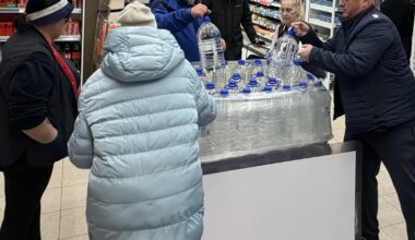 PILDID ⟩ Mitmes Tallinna piirkonnas on veekatkestus, Lasnamäel ostetakse kauplustest joogivett