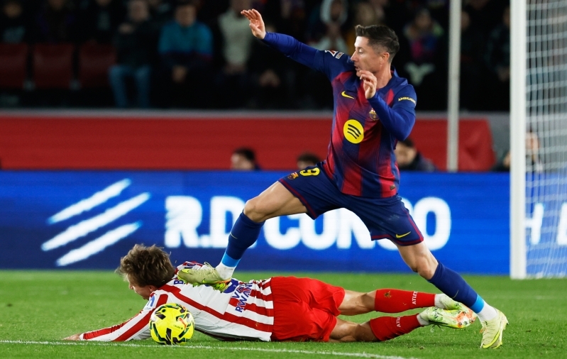 Lewandowski lennutas penalti tribüünile, aga Barcelona murdis kodus Atletico ikkagi maha