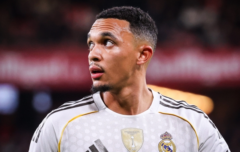 Järjekordne tagasilöök: Alexander-Arnold jääb vigastuse tõttu kaheks kuuks pealtvaatajaks