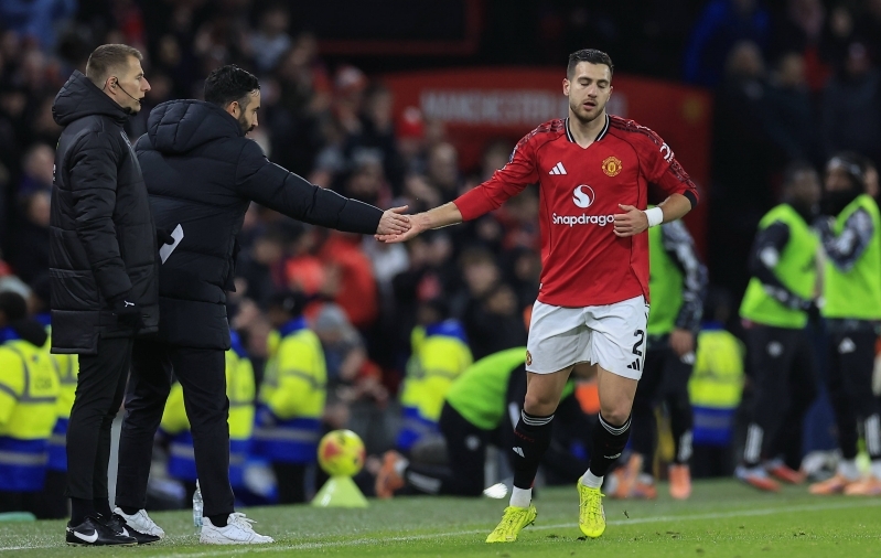 Manchester United oli võidule lähedal, aga koperdas ohutsoonis oleva meeskonna vastu