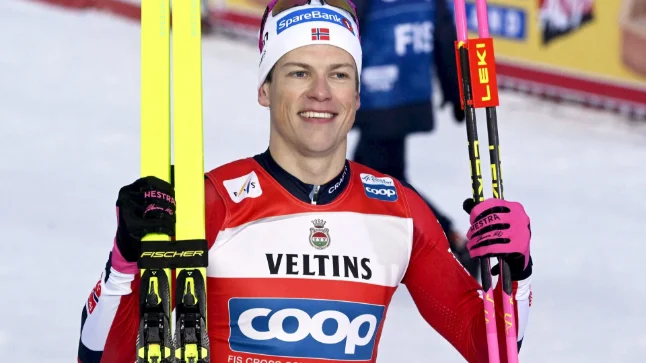 100. etapivõidu võtnud Klaebo sõlmis fotograafiga ebatavalise kokkuleppe: kaalusin lõpusirgel teiseks jäämist