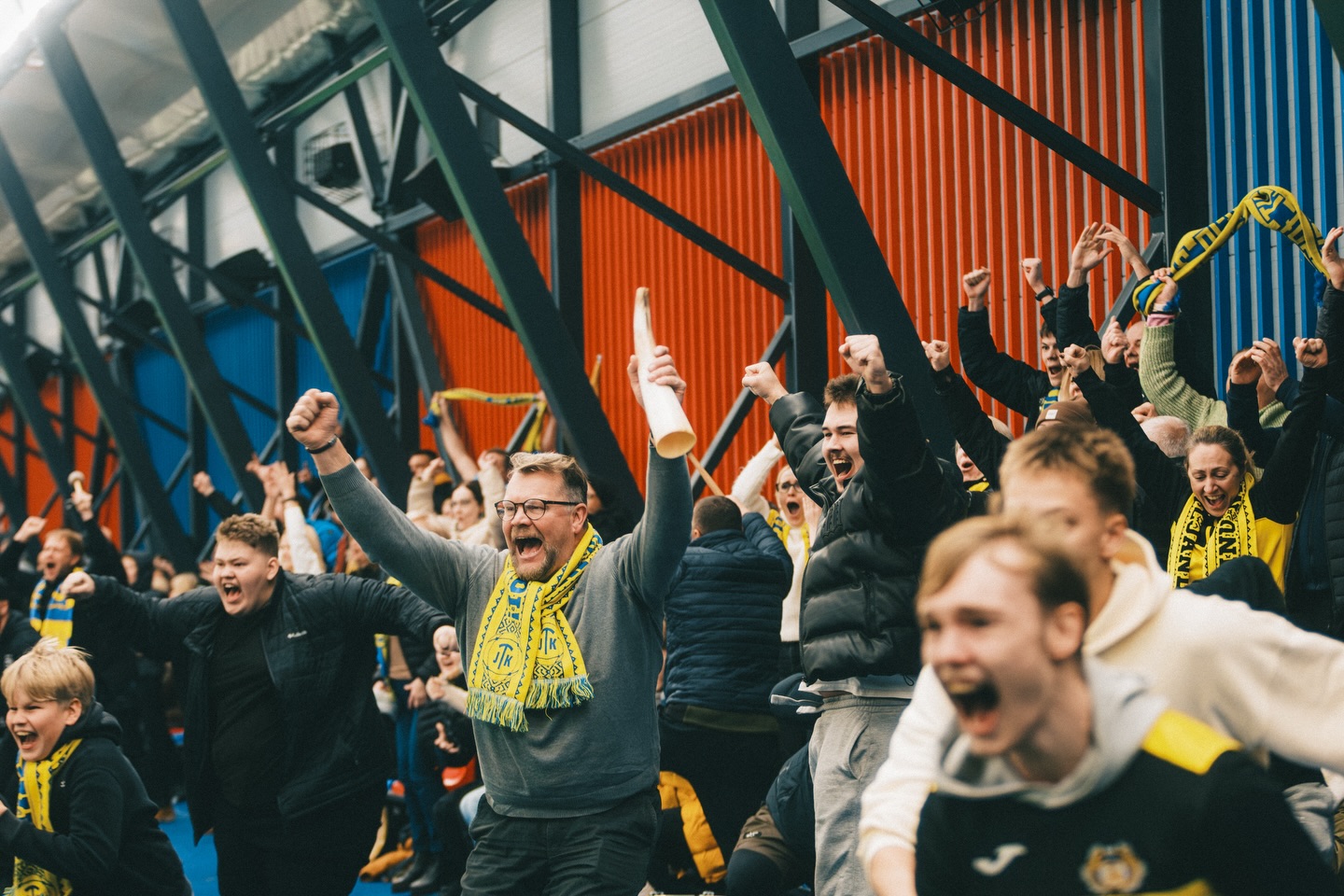 Tuleviku asjapulkade sõnul tegid meeskonna fännid Paide hallis kõva möllu. Foto: Martin Kosseson