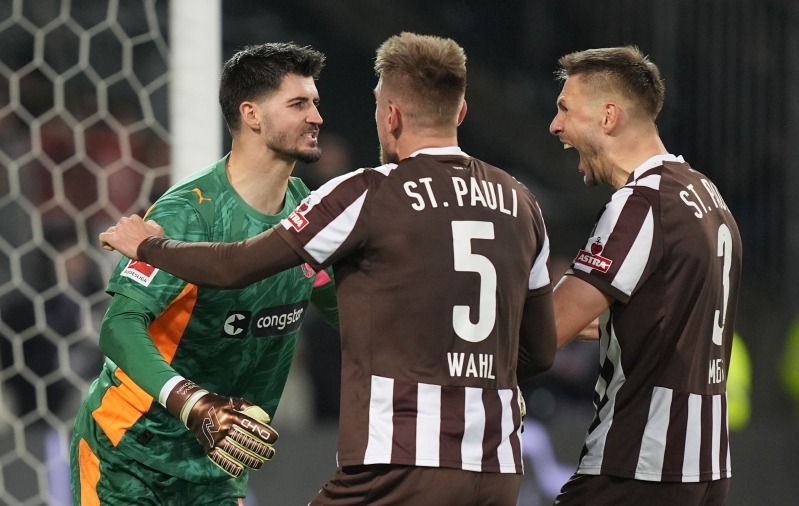 Spordimehe kombel jõuluvana rõõmustanud Mets suure lahingu eel: sõnadega ei selgita, kui tähtis mäng see on