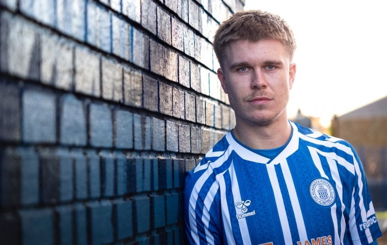Michael Schj&ouml;nning-Larsen paneb end proovile &Scaron;otimaal. Foto: Kilmarnock FC