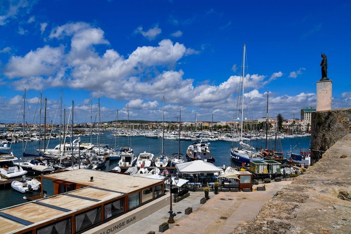 Sardegna jahisadam Sardiinias. 