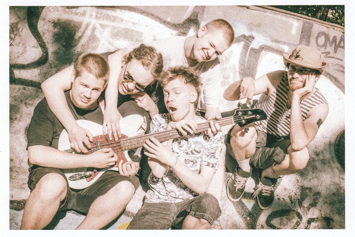 Aasta parima plaadi valmistanud punkbänd Skoone laulja Aleksander Leetmaa: Aasta album!? Kõva. Väga kõva.