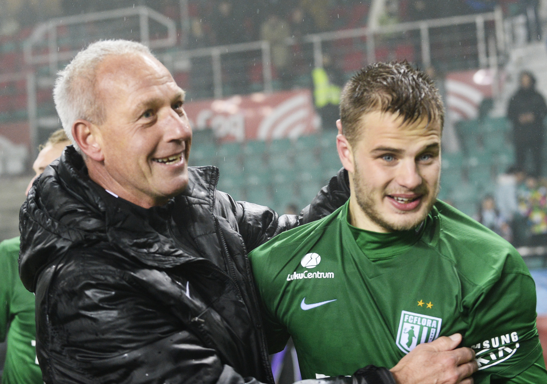 Peatreenerina naasis Pijpers Eestisse 2017. aastal, võttes võidukalt üle FC Flora juhtimise. Pildil koos toona 21aastase Rauno Sappineniga. Foto: Lembit Peegel