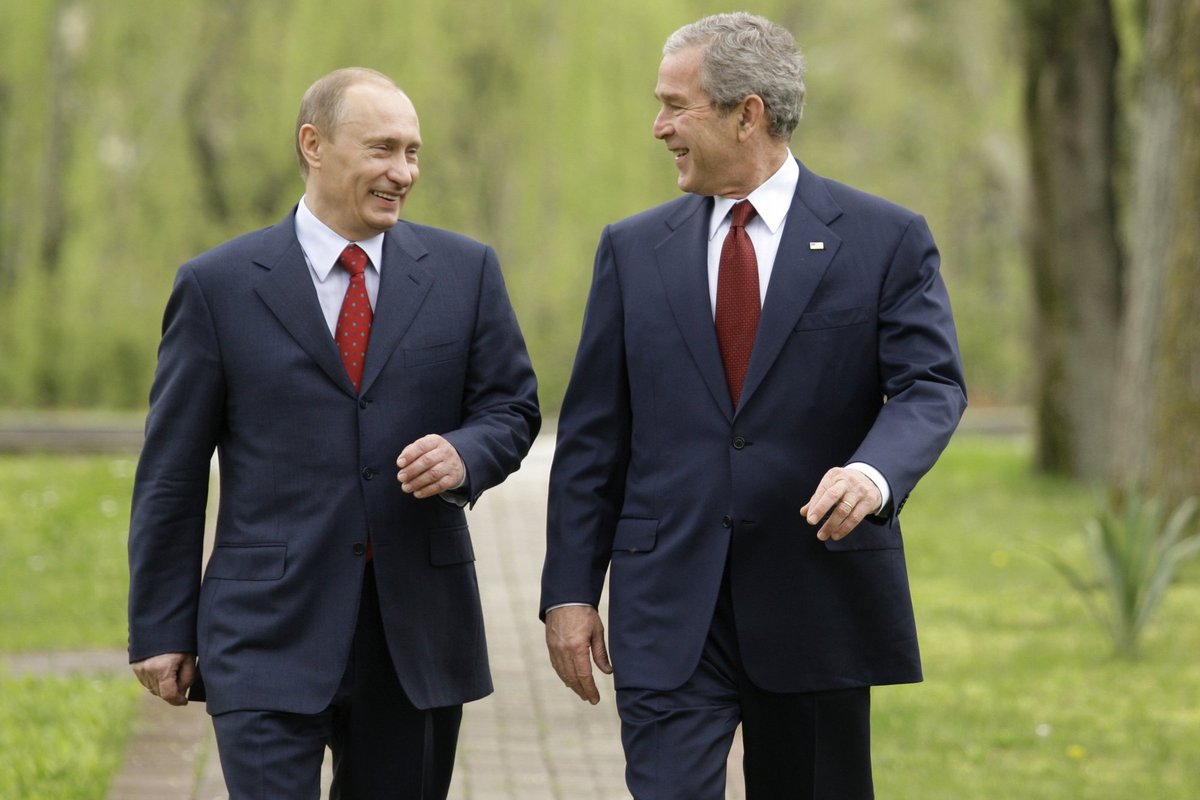 USA arhiiv avaldas esimest korda Putini ja Bushi kohtumiste protokollid. Putin kirub seal Ukrainat ja räägib Venemaa NATO-sse võtmisest