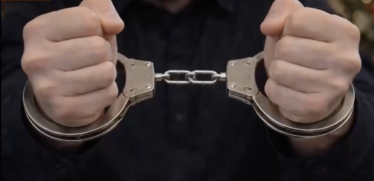 Venemaa avaldas video Putin-jõuluvanast - Zelenski saab kingiks käerauad